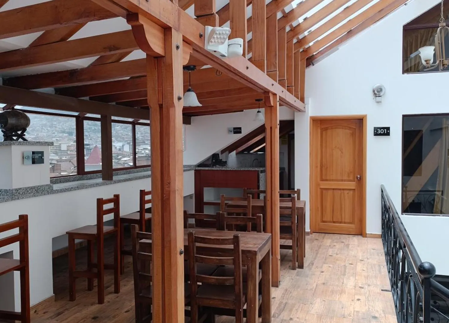 Quito Basecamp - Adventure Hostel 0*,