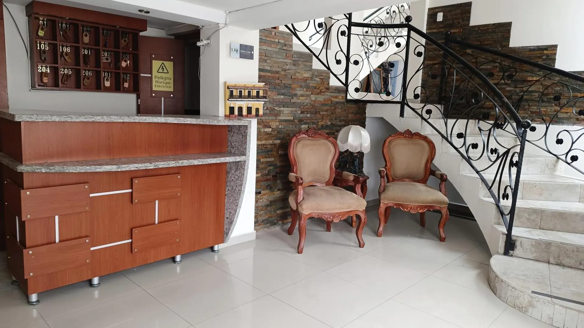 Quito Basecamp - Adventure Hostel Ecuador