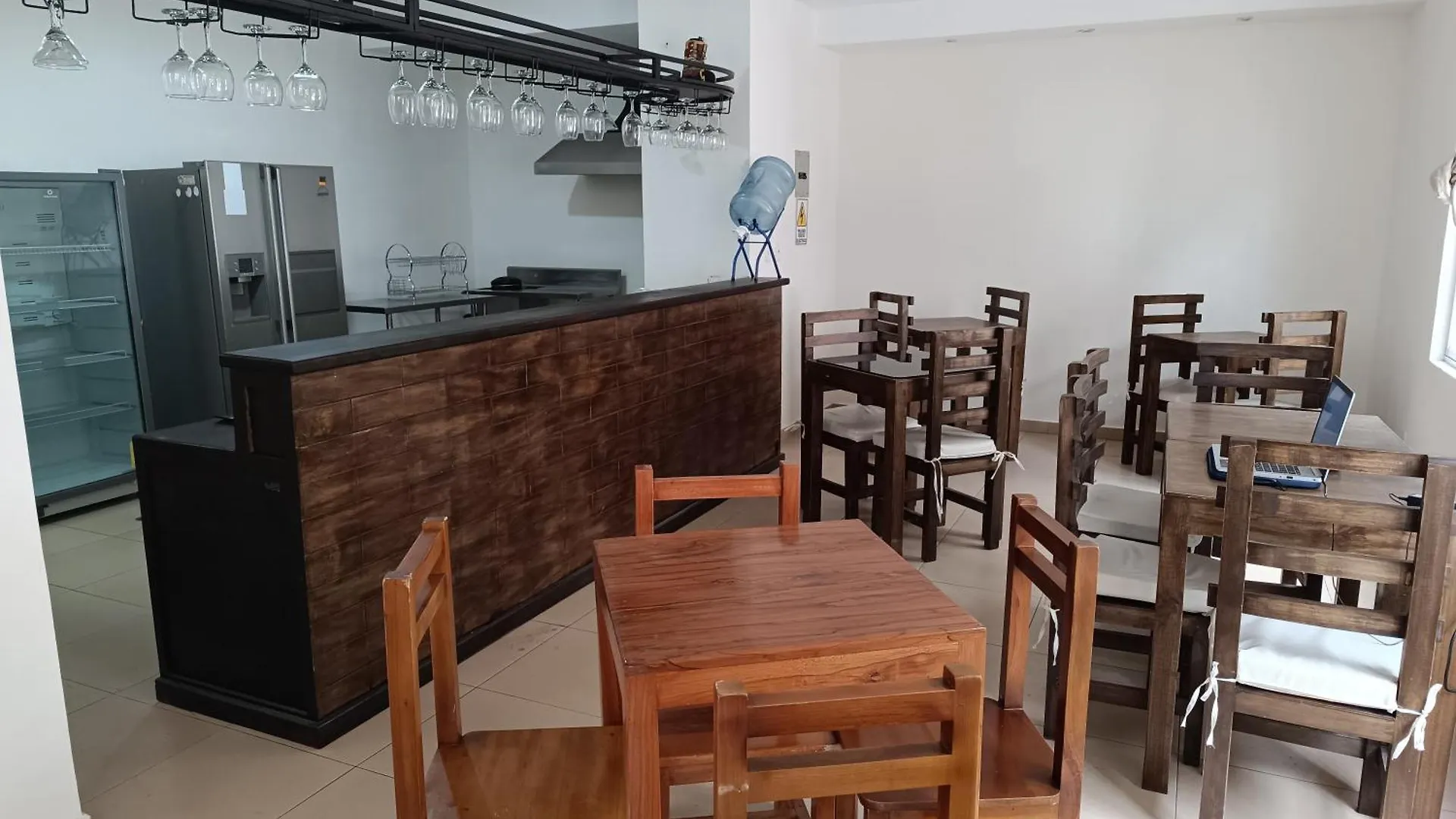 Quito Basecamp - Adventure Hostel 0*,  Ecuador